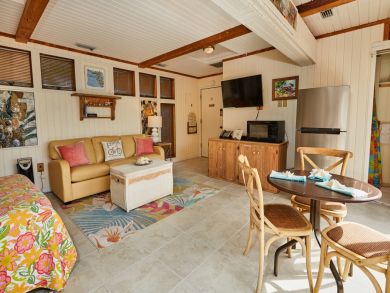 Lovely Cottage Captiva Around 300ft to the Beach